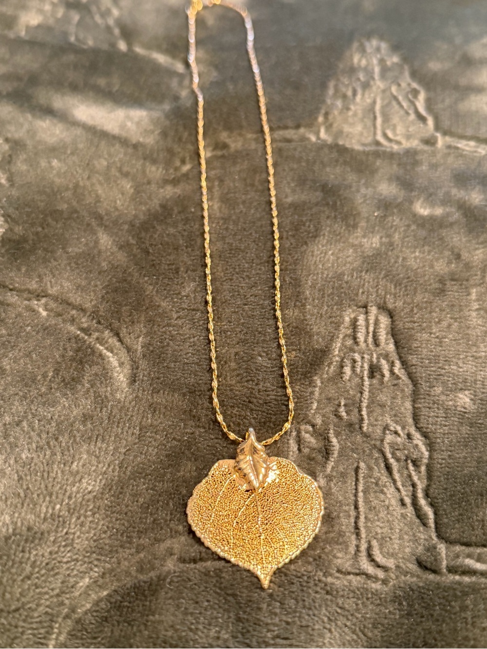 Gold tone dipped Leaf Pendant Necklace - Elegant Women Jewelry